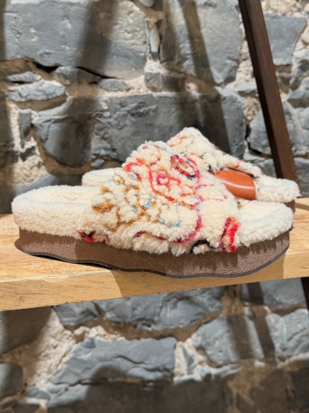Chloé Wavy Shearling Leather Multicolour Embroideries Slides